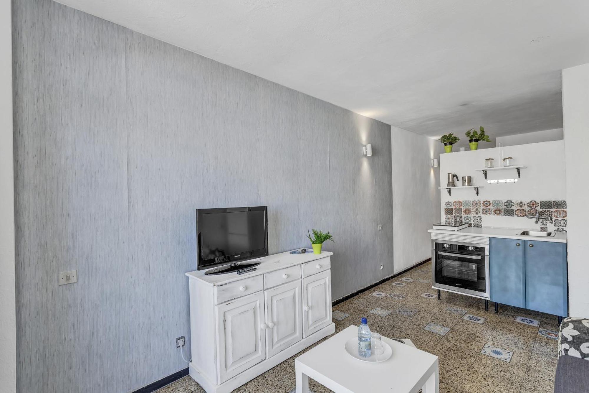 Con Encanto Apartment *